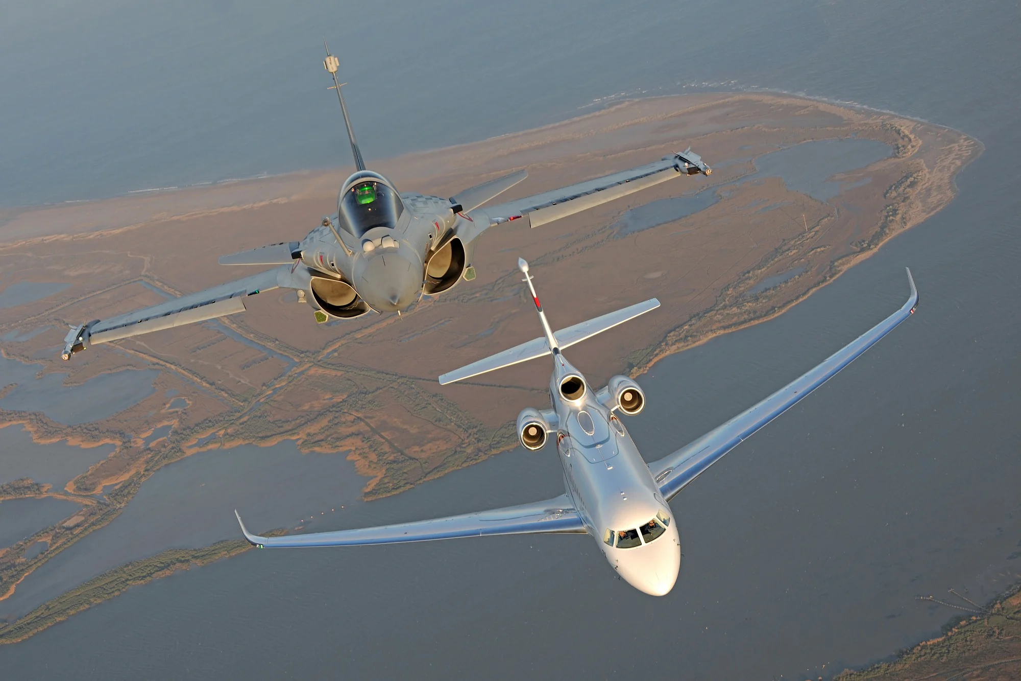 Dassault Aviation Presents Military and Commercial Offerings