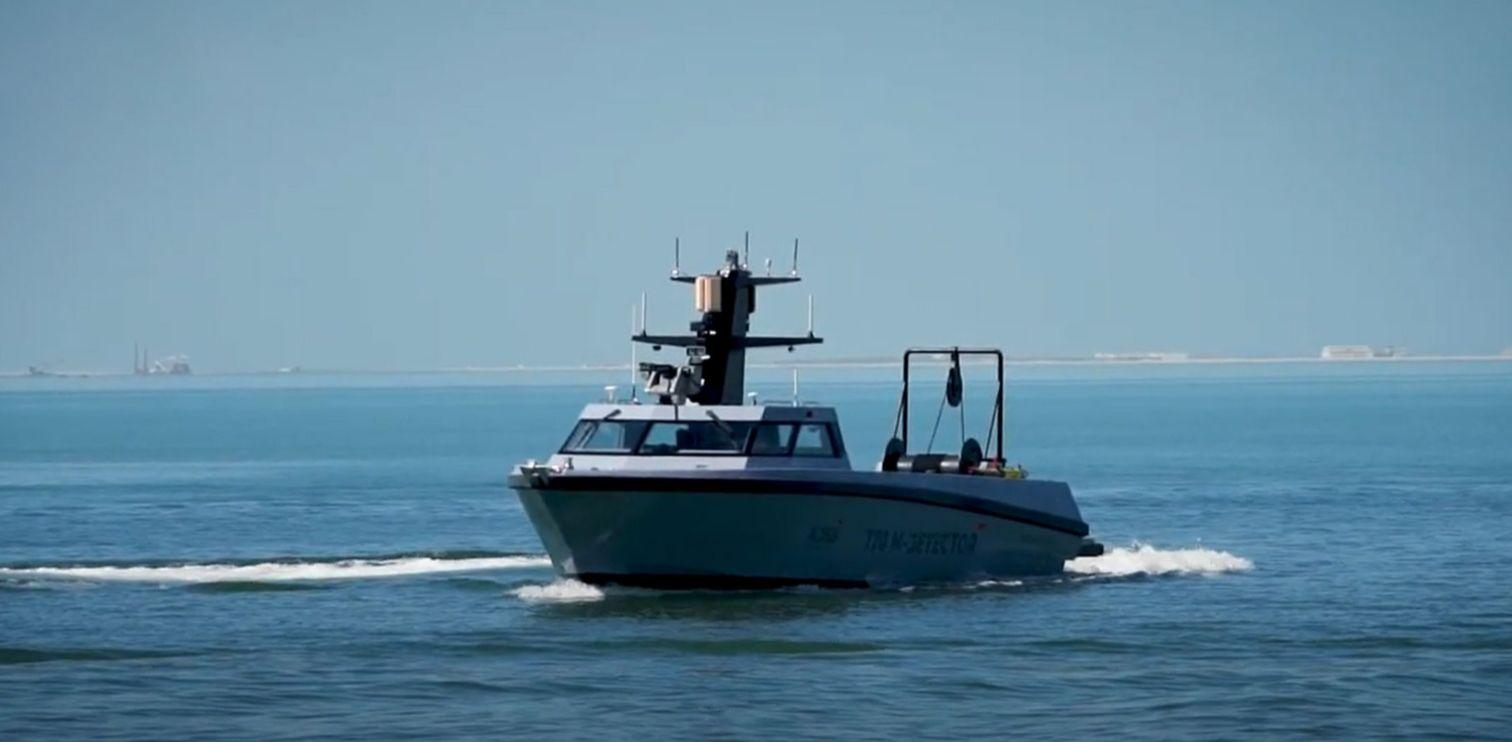 EDGE, ADSB and IAI hold joint demonstration of unmanned maritime system at the NAVDEX exhibition in Abu Dhabi.