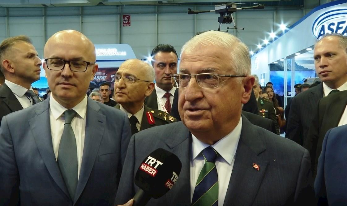 Turkey’s Minister of National Defence Yaşar Güler marked his attendance at IDEF with visits to the stands of defence industry firms.