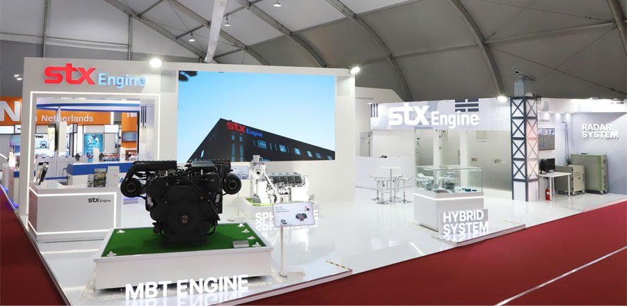 STX Engine is showing off its range of engine systems at the Show, including a hybrid engine system, a performance-enhancing diesel engine for the K1A2 tank, a diesel engine for the K9 self-propelled howitzer, and the intelligent seashore surveillance radar-II.