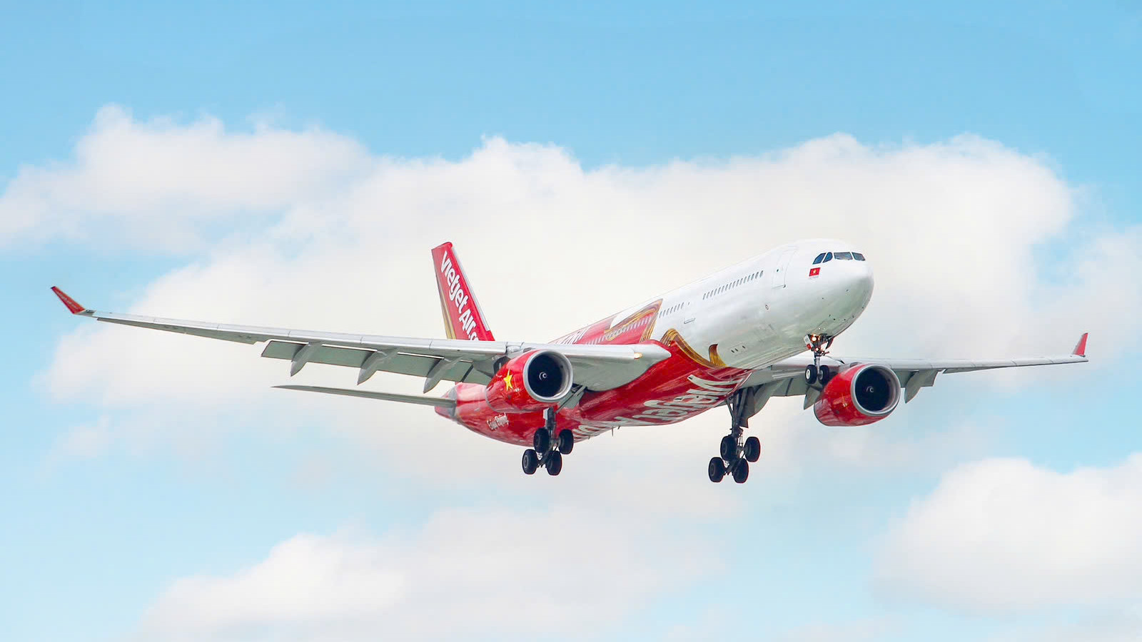 Vietjet Reports Growth in Revenue and Profit for First Half of 2024